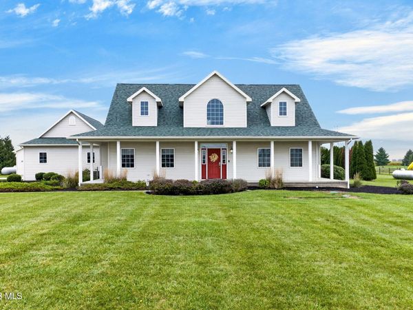14360 County Road 2 , Swanton, OH 43558