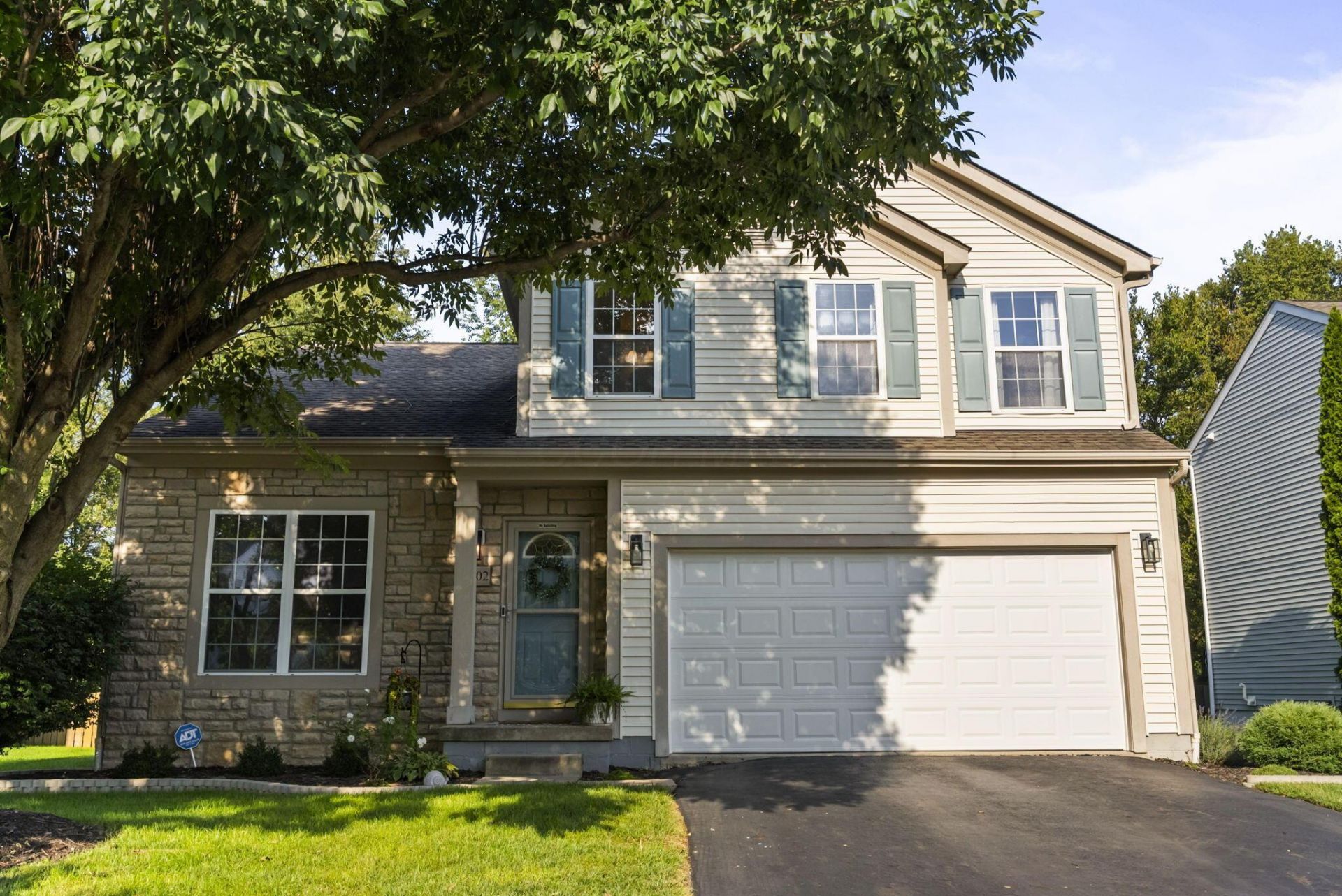 3002 Highwall Way, Columbus, OH 43221 Main Photo