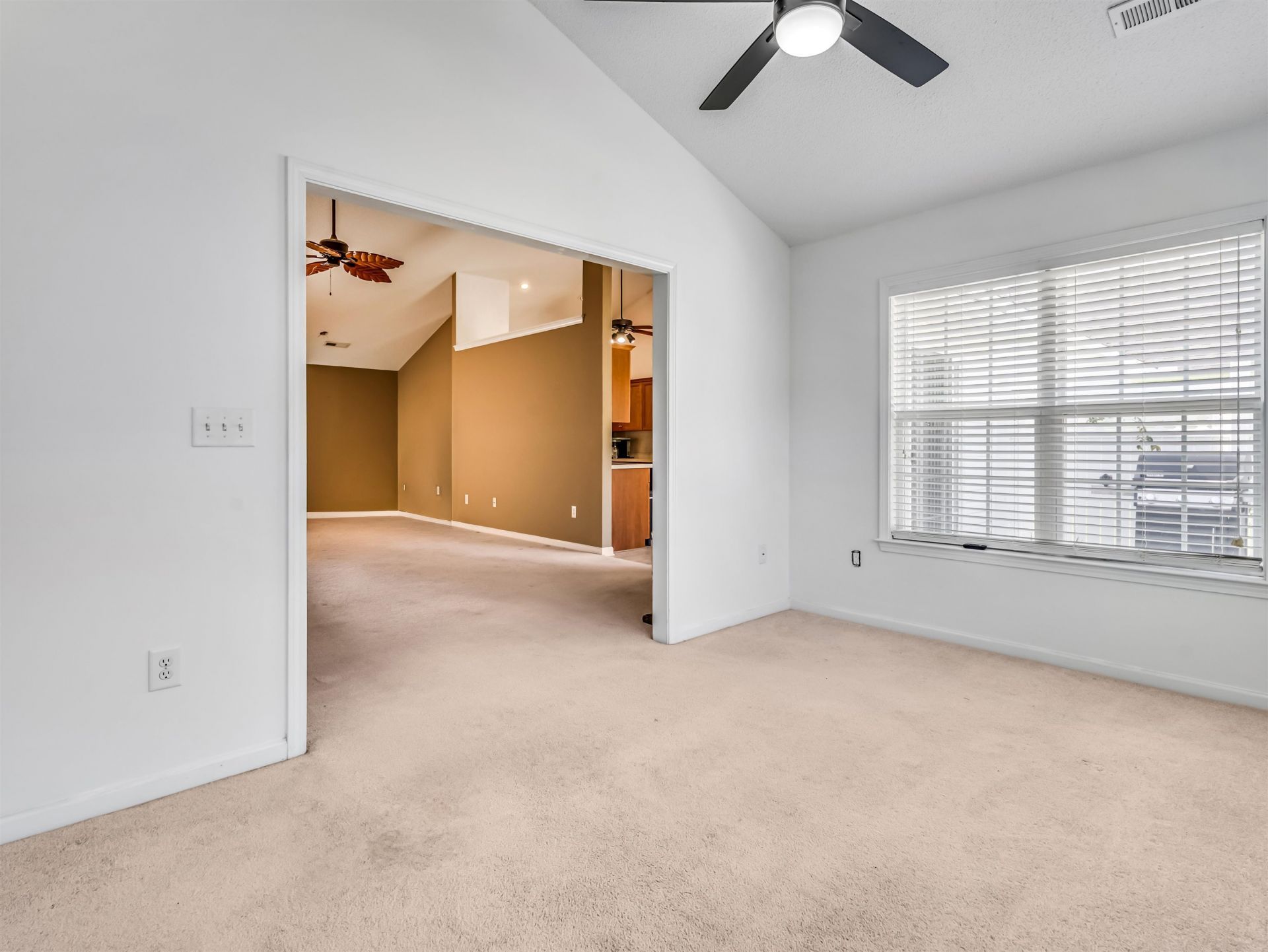401 Barton Loop  Photo 14