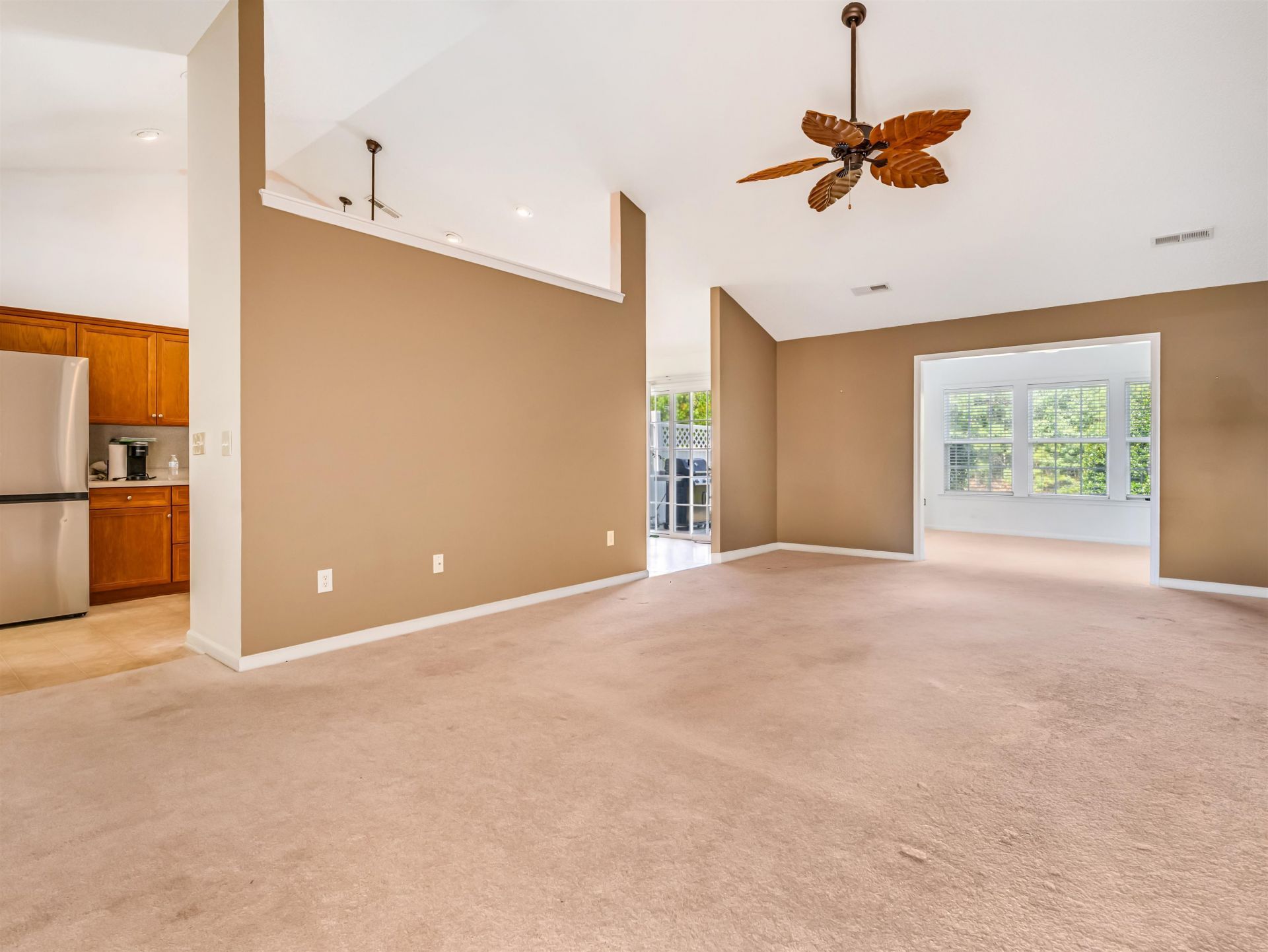 401 Barton Loop  Photo 4
