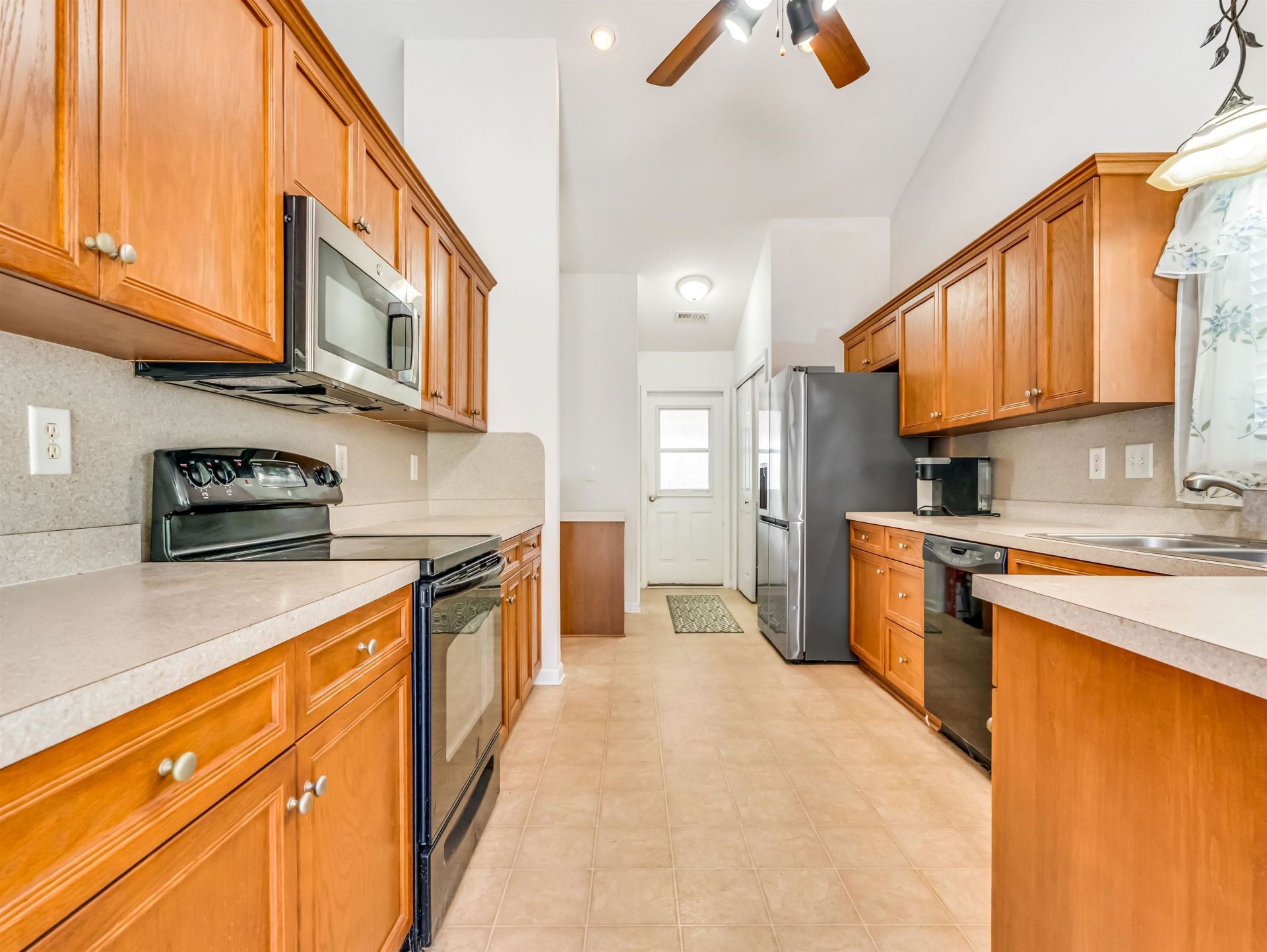 401 Barton Loop  Photo 8