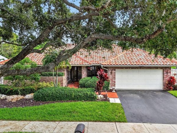 14481 Hickory Ct, Davie, FL 33325