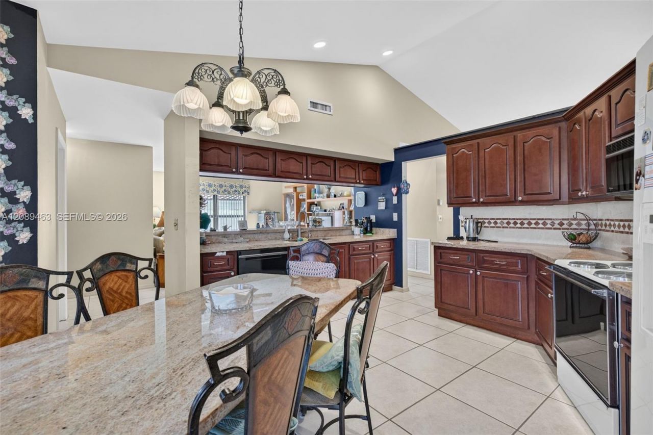 14481 Hickory Ct, Davie, FL 33325 Photo