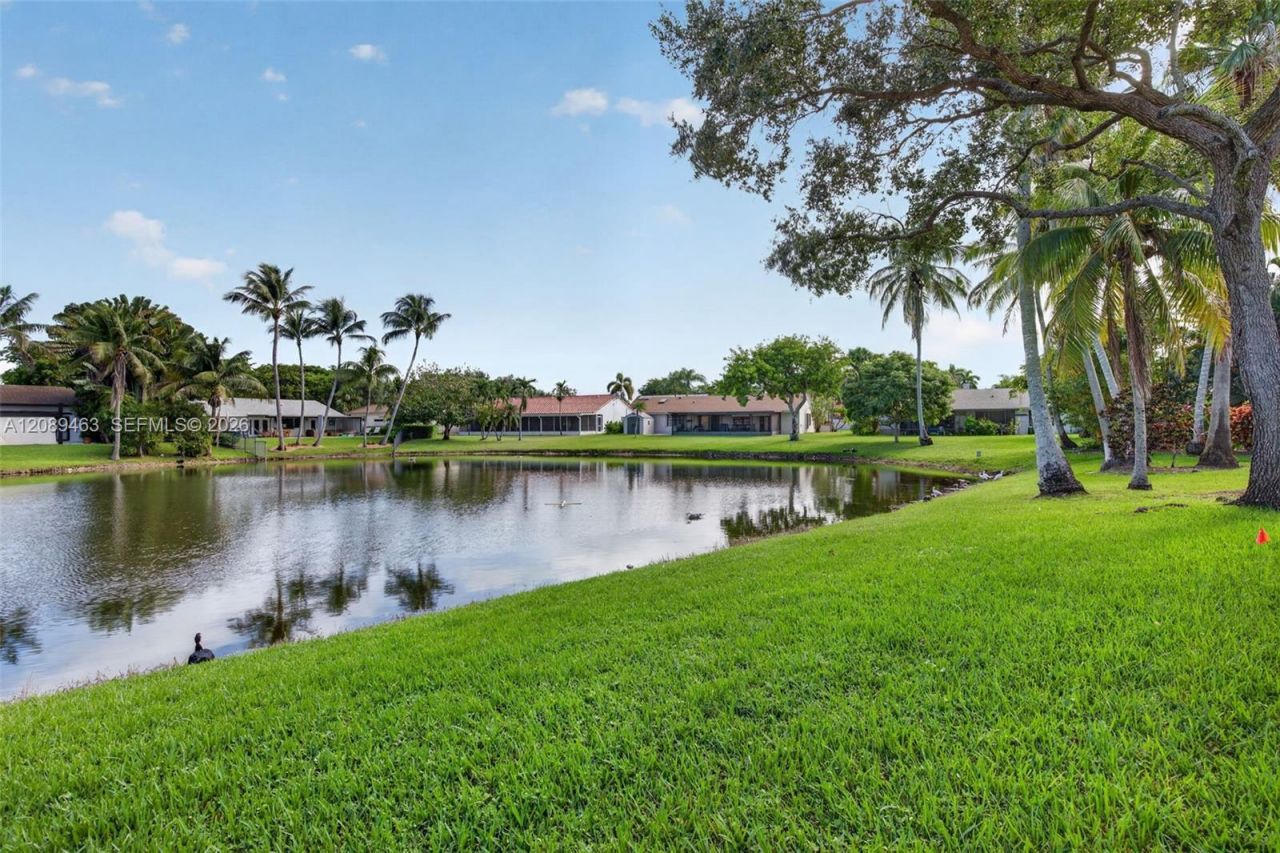 14481 Hickory Ct, Davie, FL 33325 Photo