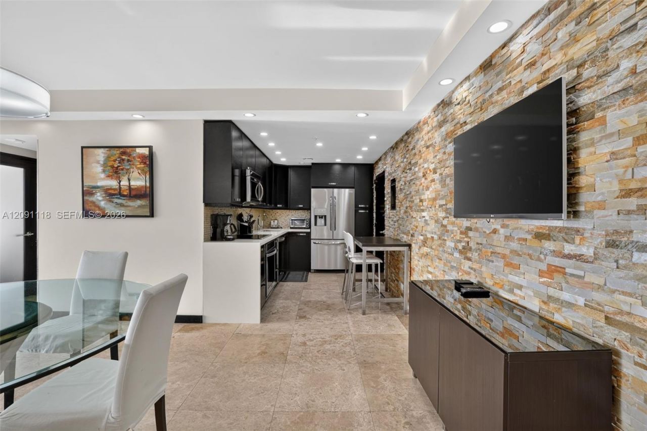 5601 Collins Ave, Unit 1716, Miami Beach, FL 33140 Photo