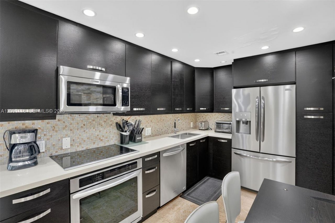 5601 Collins Ave, Unit 1716, Miami Beach, FL 33140 Photo