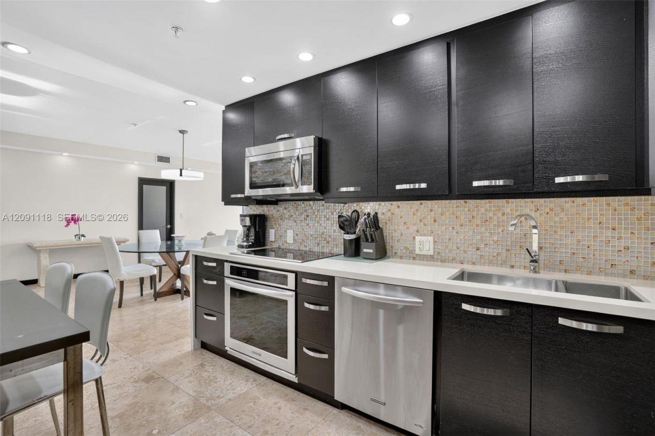 5601 Collins Ave, Unit 1716, Miami Beach, FL 33140 Photo