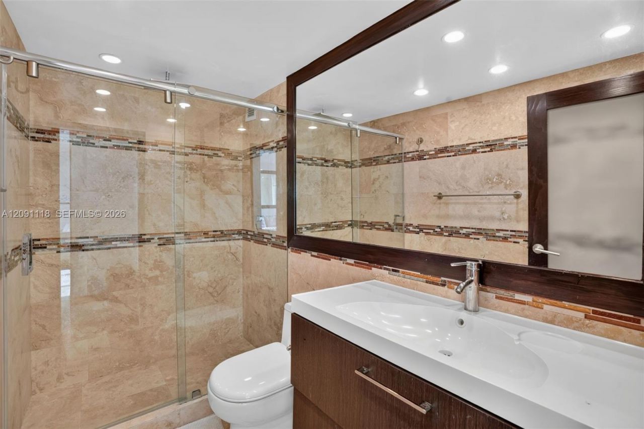 5601 Collins Ave, Unit 1716, Miami Beach, FL 33140 Photo