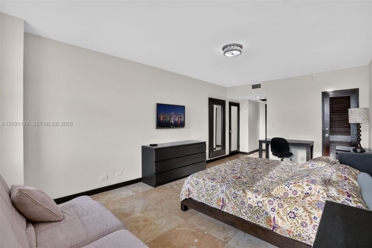 5601 Collins Ave, Unit 1716, Miami Beach, FL 33140 Photo