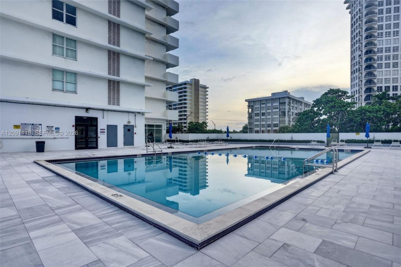 5601 Collins Ave, Unit 1716, Miami Beach, FL 33140 Photo