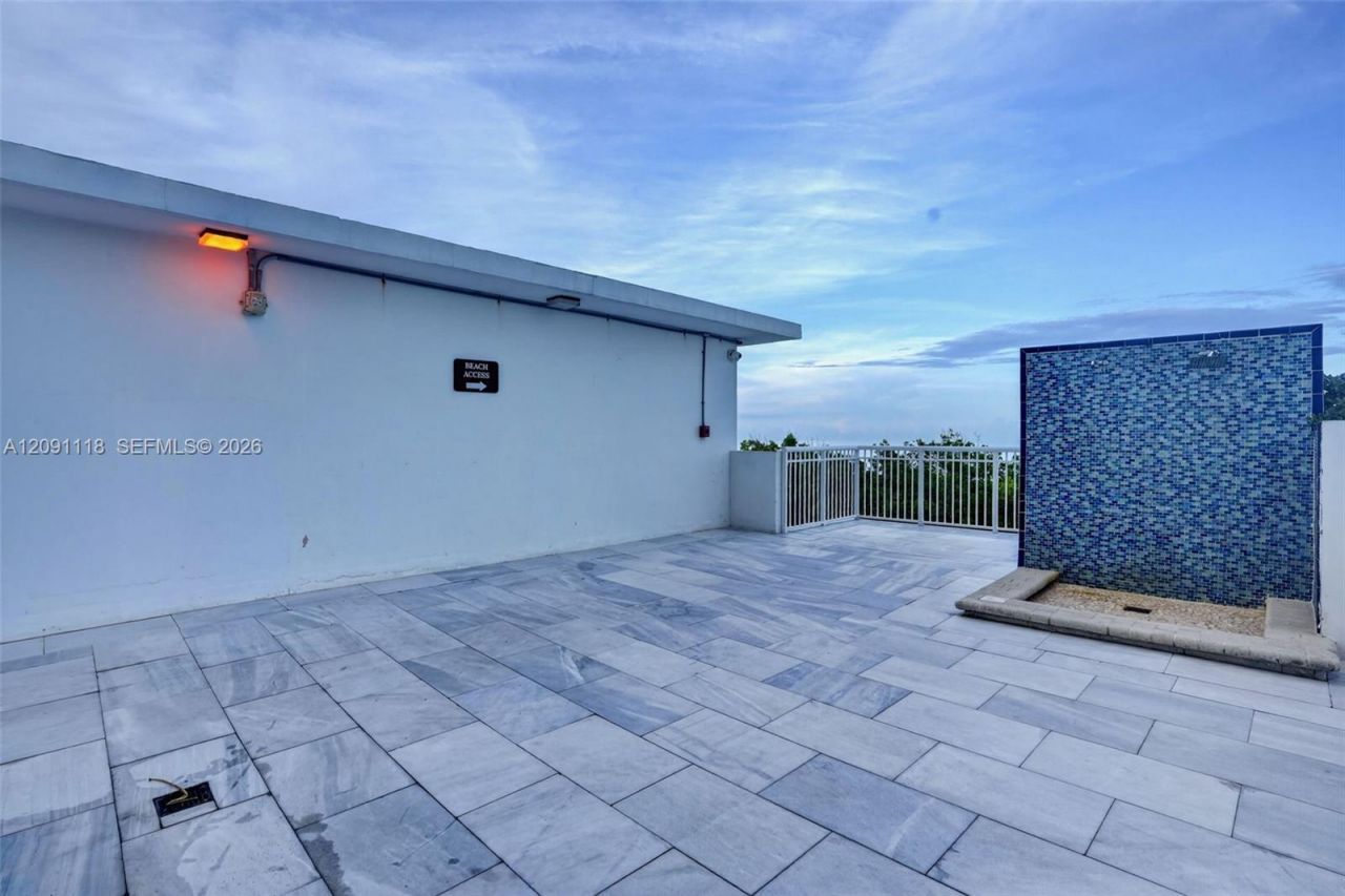 5601 Collins Ave, Unit 1716, Miami Beach, FL 33140 Photo