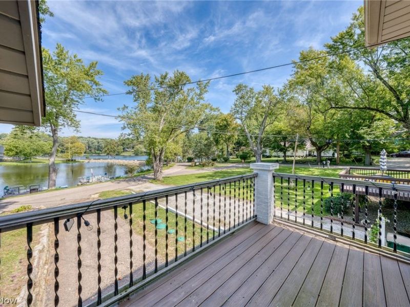 158 Oak Drive NW, North Canton, OH 44720 Photo 4