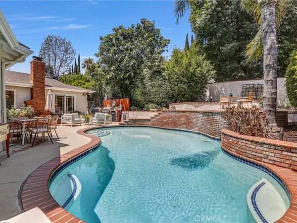 21701 Costanso Street , Woodland Hills, CA 91364