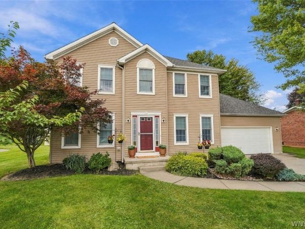 44 E Home Road, Bowmansville, NY 14026
