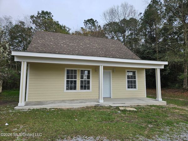2512 Beachview Drive, Ocean Springs, MS 39564