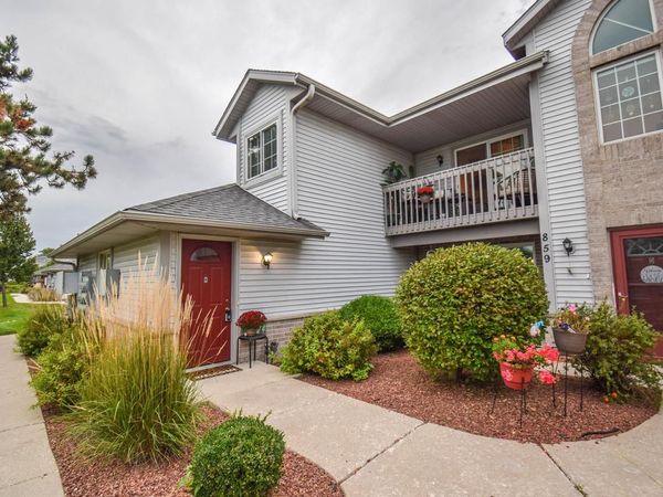 859 Quinlan DRIVE, Unit H, Pewaukee, WI 53072