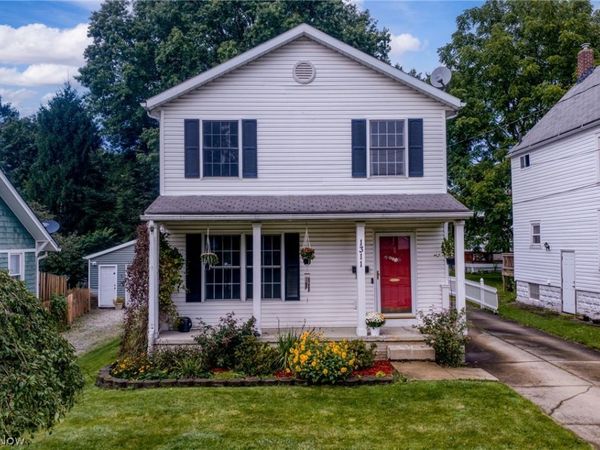 1311 Grant Avenue , Cuyahoga Falls, OH 44223