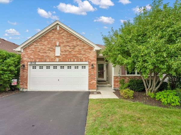 1838 Alta Drive , Volo, IL 60020