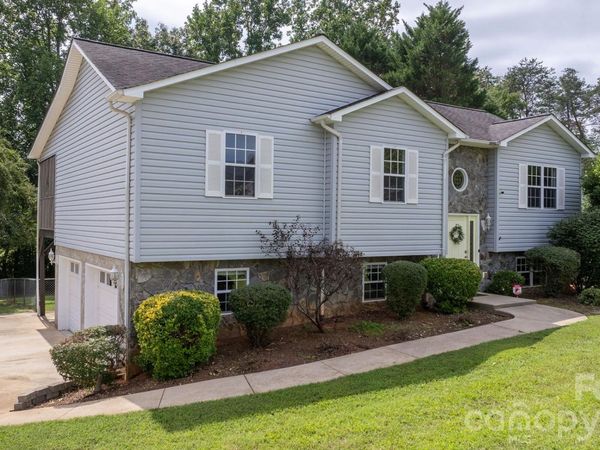 2103 Samanthas Wells Lane , Newton, NC 28658