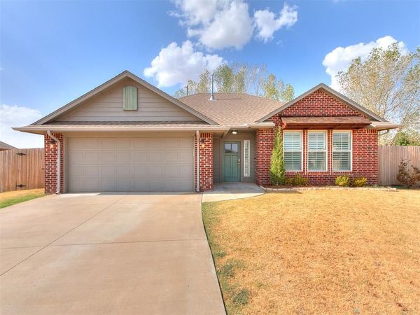429 NW Cindy Court, Piedmont, OK 73078