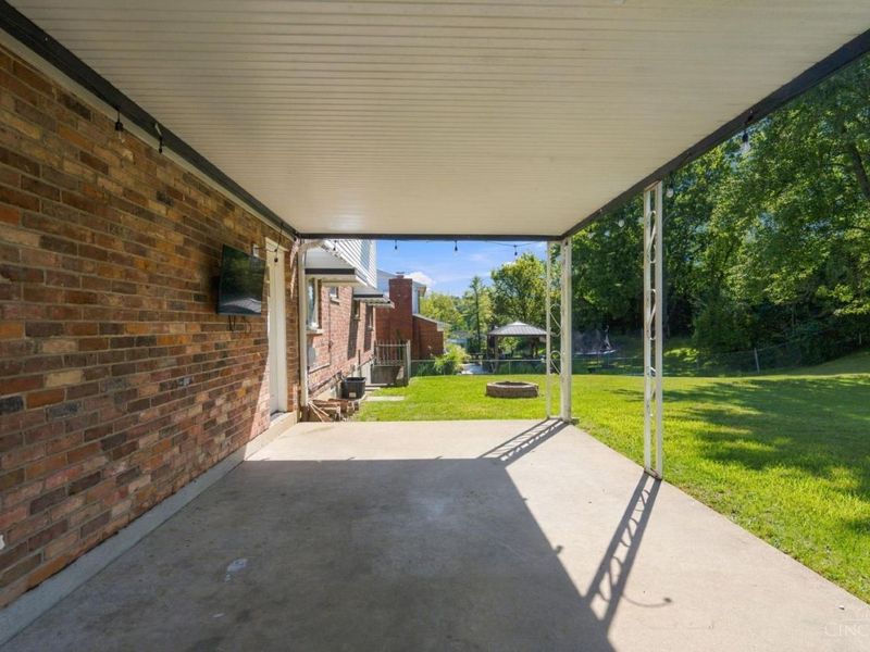 979 Hilliard Drive, Delhi Township, OH 45238 Photo 35