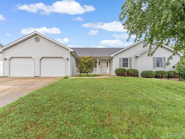 214 Osterhage Drive , Waterloo, IL 62298