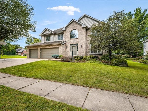 5323 Regents Park Road, ROCKFORD, IL 61107