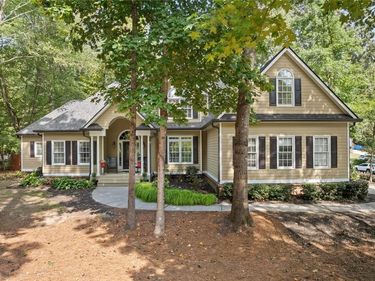 3650 Lake Seminole Drive , Buford, GA 30519