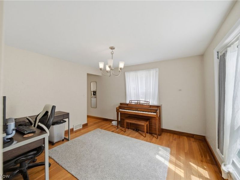 2354 Frederick Drive, Cuyahoga Falls, OH 44221 Photo 6