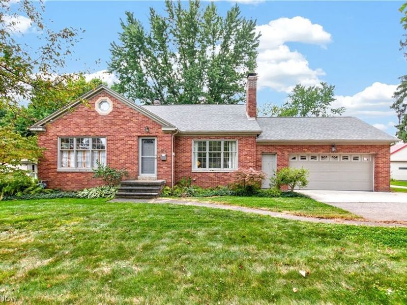 916 Milan Avenue, Amherst, OH 44001 Photo 1