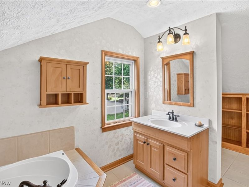 916 Milan Avenue, Amherst, OH 44001 Photo 32