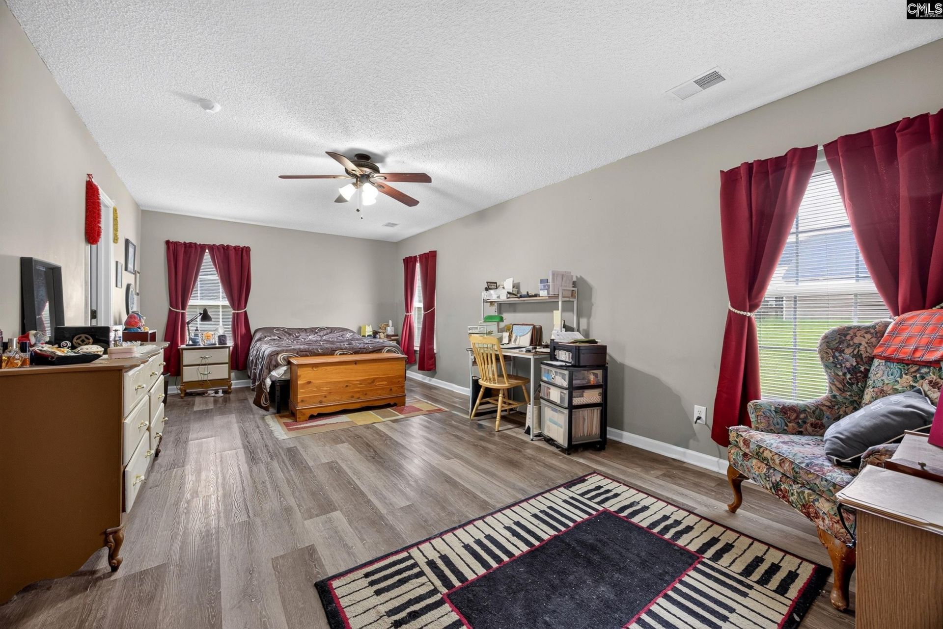 220 Summer Park Road  Photo 13