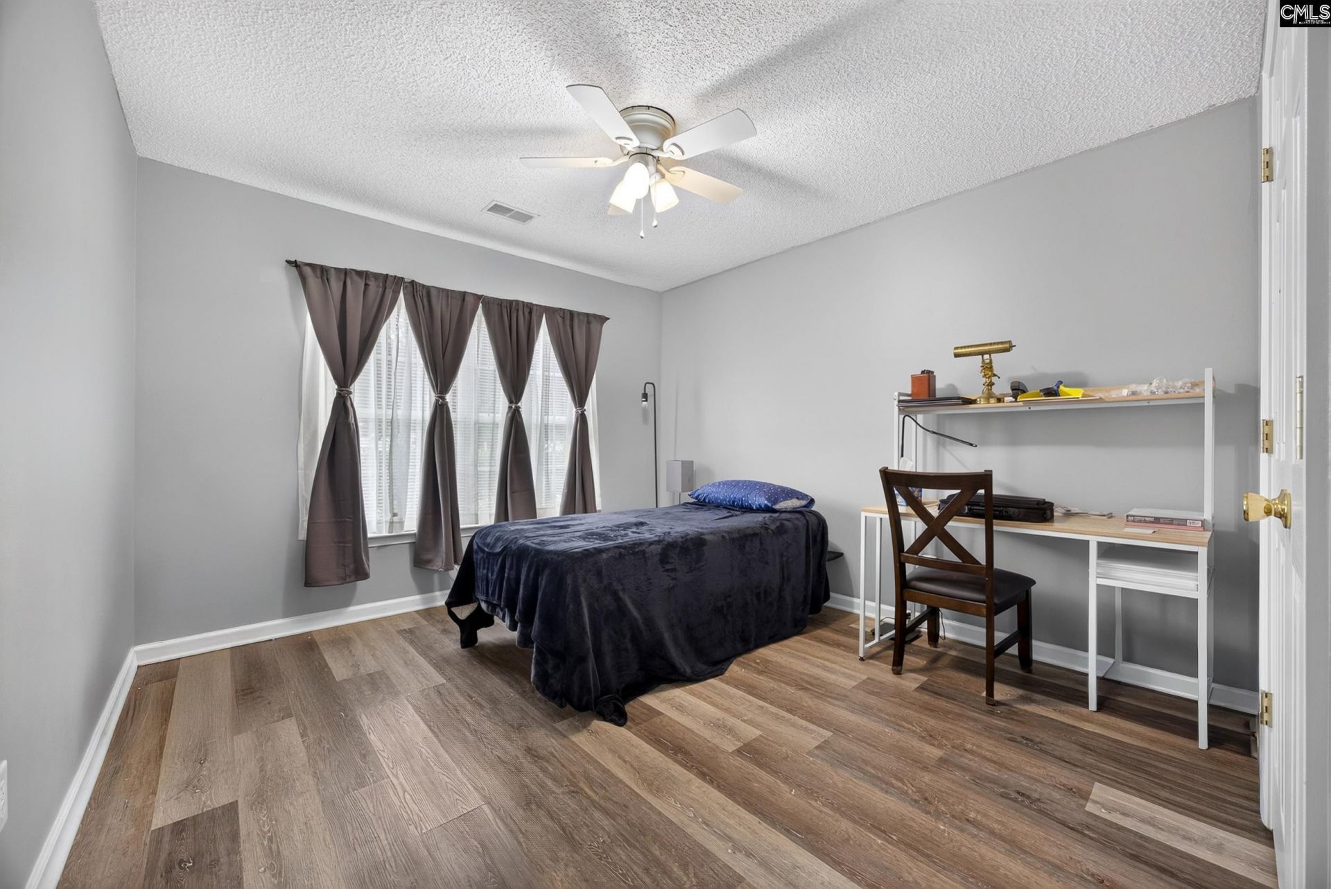 220 Summer Park Road  Photo 9
