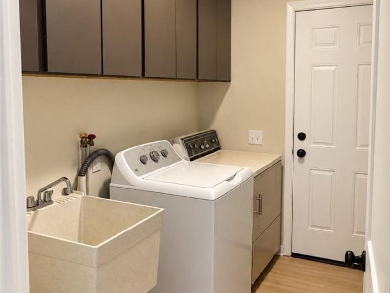 8035 Steven David Drive, Strongsville, OH 44149 Photo 10