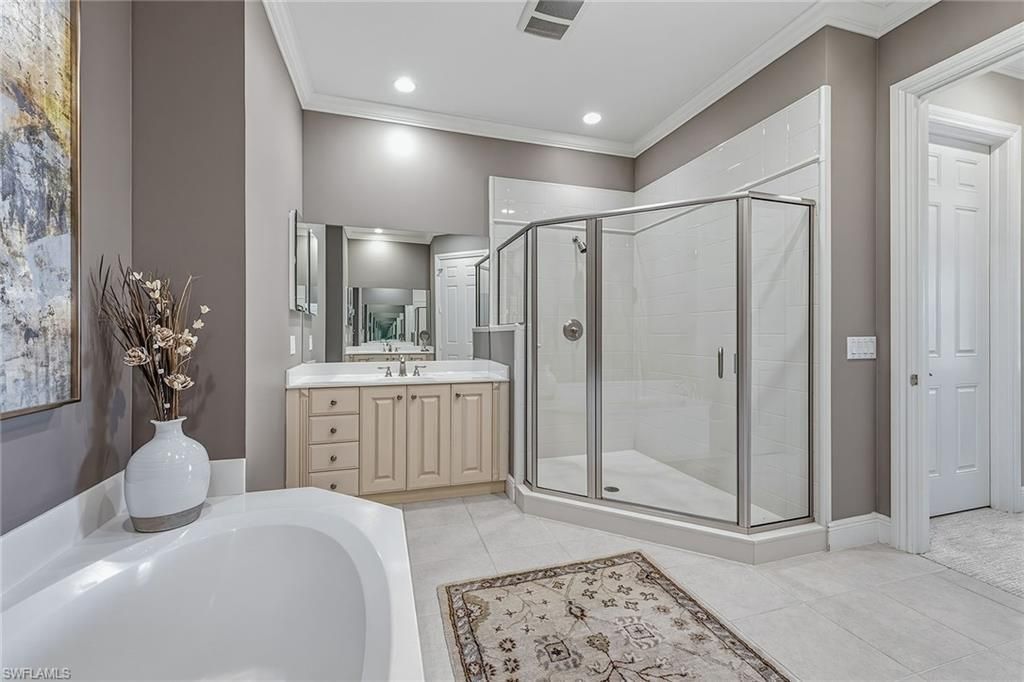 9238 Tesoro Ln, Unit 203, Naples, FL 34114 Photo