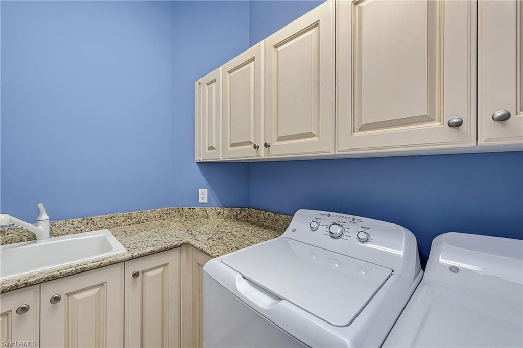 9238 Tesoro Ln, Unit 203, Naples, FL 34114 Photo