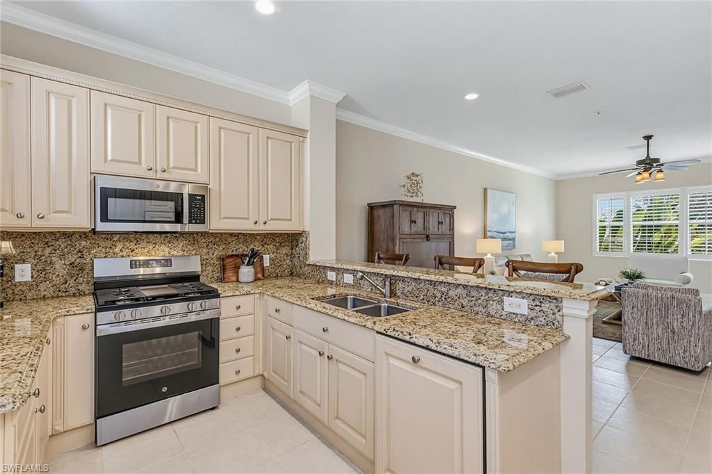 9238 Tesoro Ln, Unit 203, Naples, FL 34114 Photo