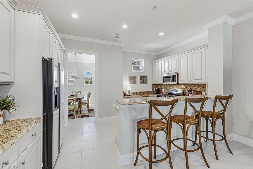 9238 Tesoro Ln, Unit 203, Naples, FL 34114 Photo