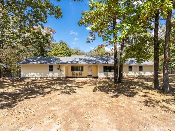 701 Spears Drive , Siloam Springs, AR 72761