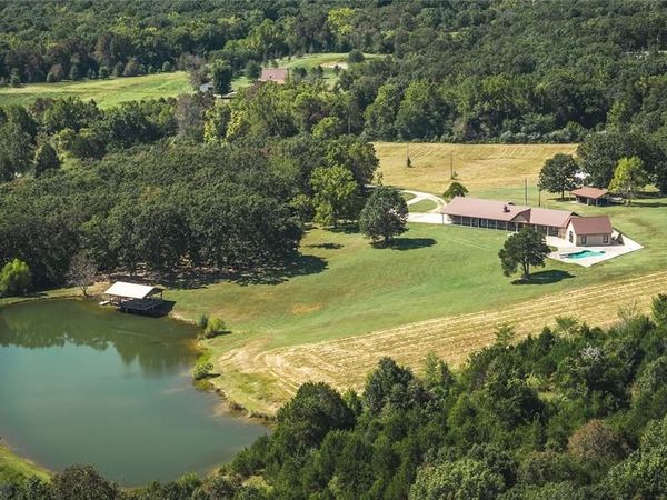 1770 McDade Springs Road, Cuba, MO 65453