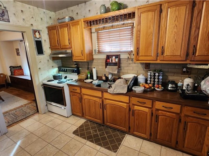 7925 Garfield Boulevard, Garfield Heights, OH 44125 Photo 20