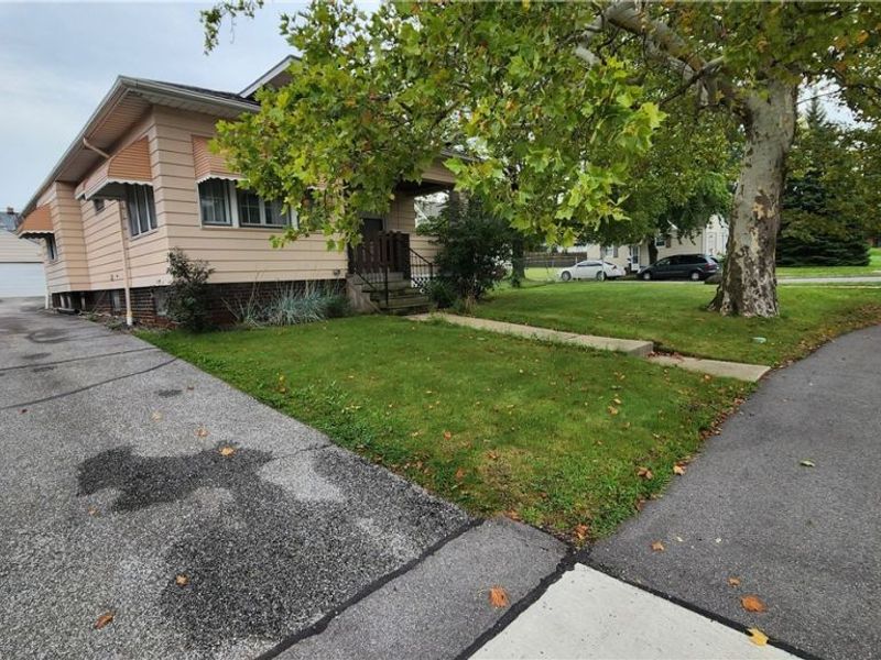 7925 Garfield Boulevard, Garfield Heights, OH 44125 Photo 5