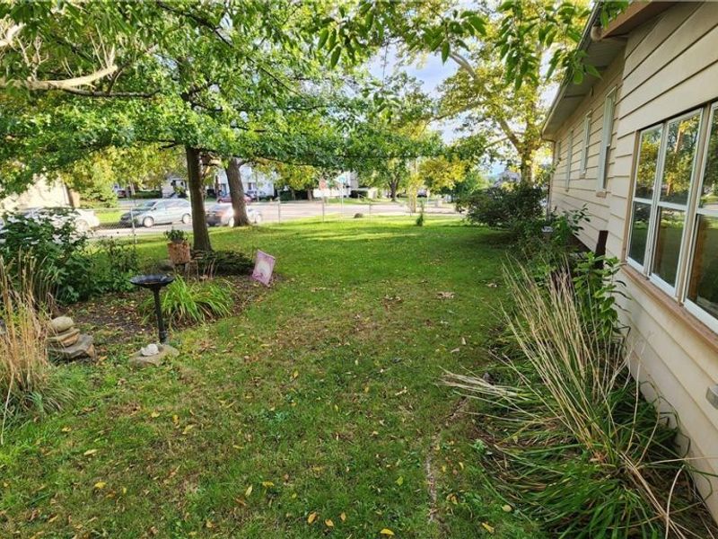 7925 Garfield Boulevard, Garfield Heights, OH 44125 Photo 8