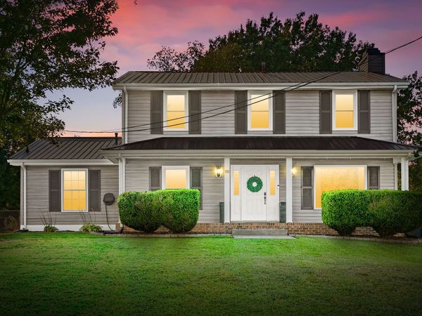 910 Poppy Drive , Clarksville, TN 37042