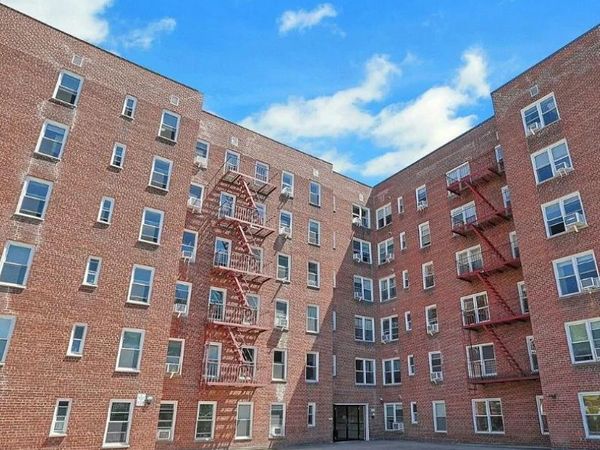 1 Hawley Terrace , Unit 5J, Yonkers, NY 10701