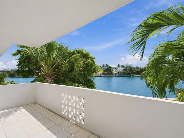 9101 E Bay Harbor Dr , Unit 201, Bay Harbor Islands, FL 33154