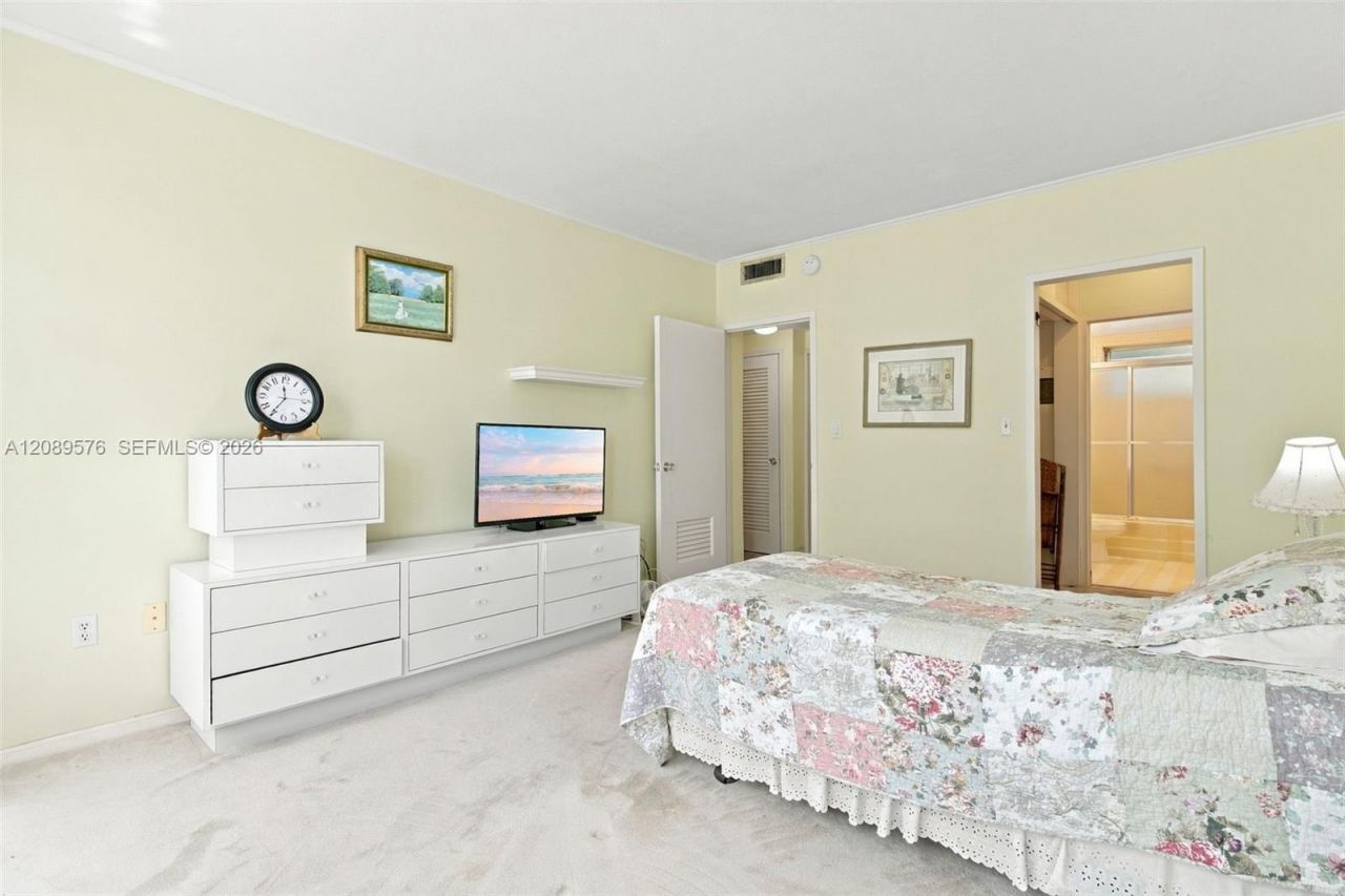 9101 E Bay Harbor Dr , Unit 201, Bay Harbor Islands, FL 33154 Photo