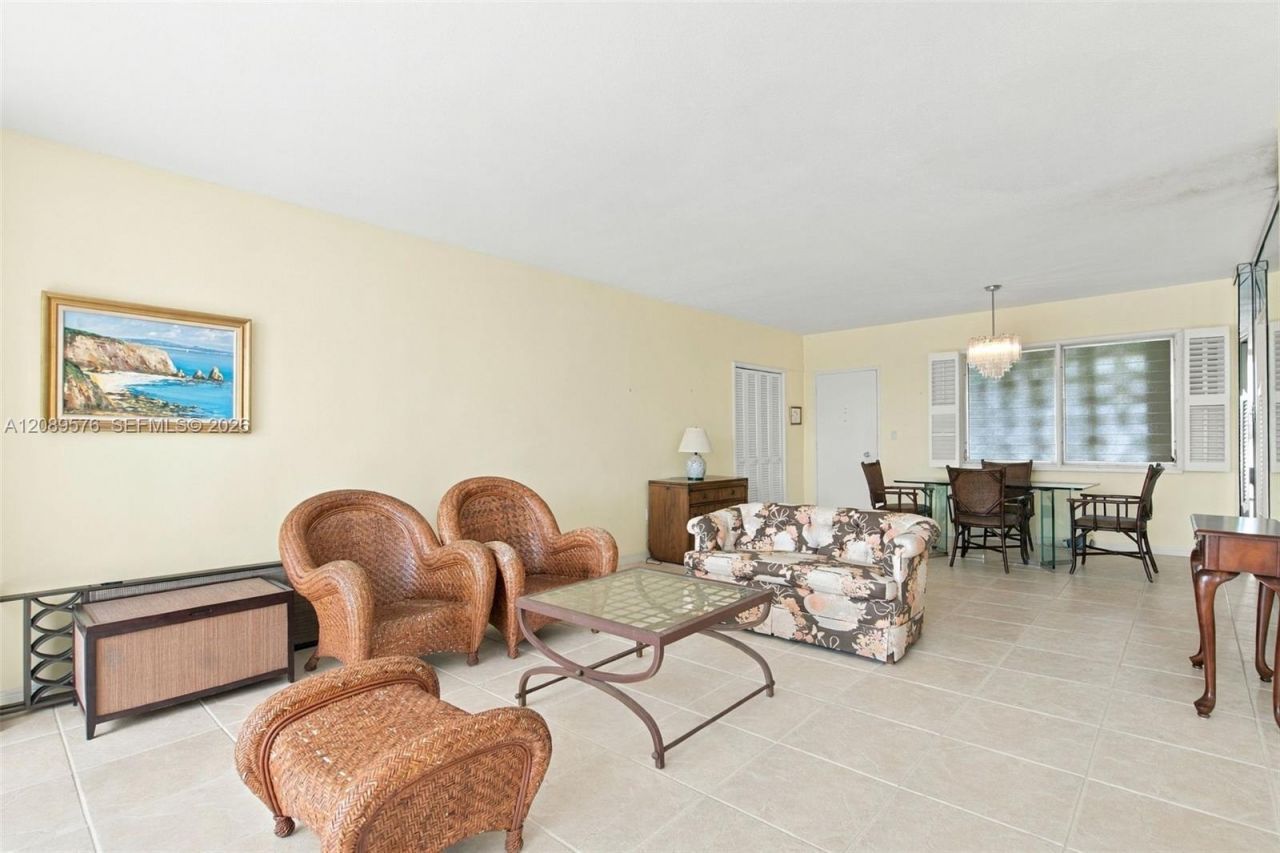 9101 E Bay Harbor Dr , Unit 201, Bay Harbor Islands, FL 33154 Photo