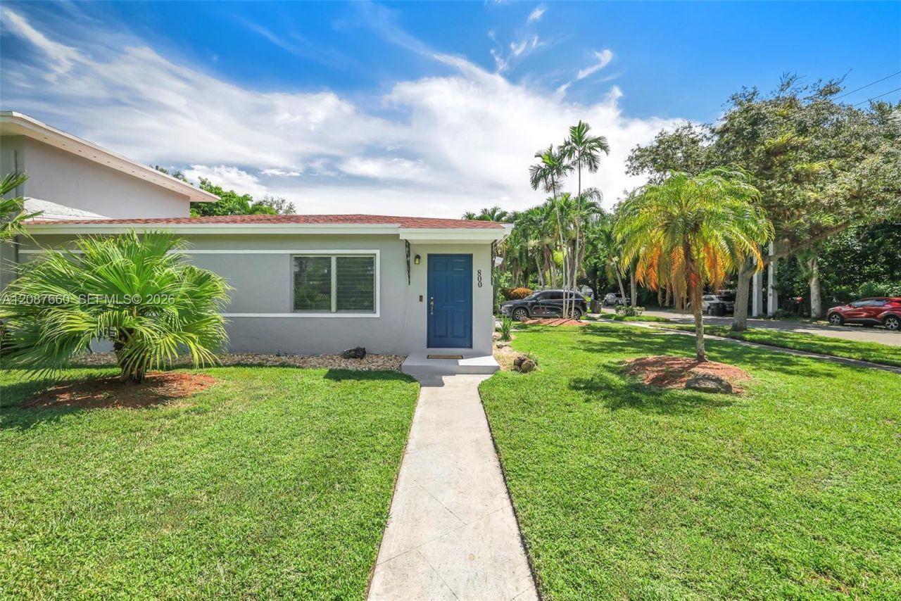 800 NE 144th St, North Miami, FL 33161 Photo