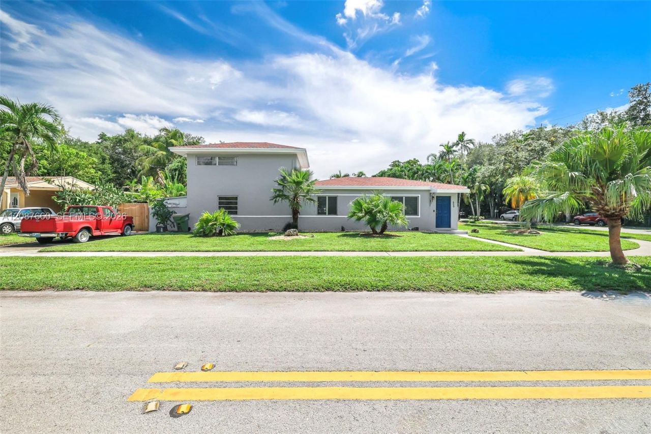 800 NE 144th St, North Miami, FL 33161 Photo